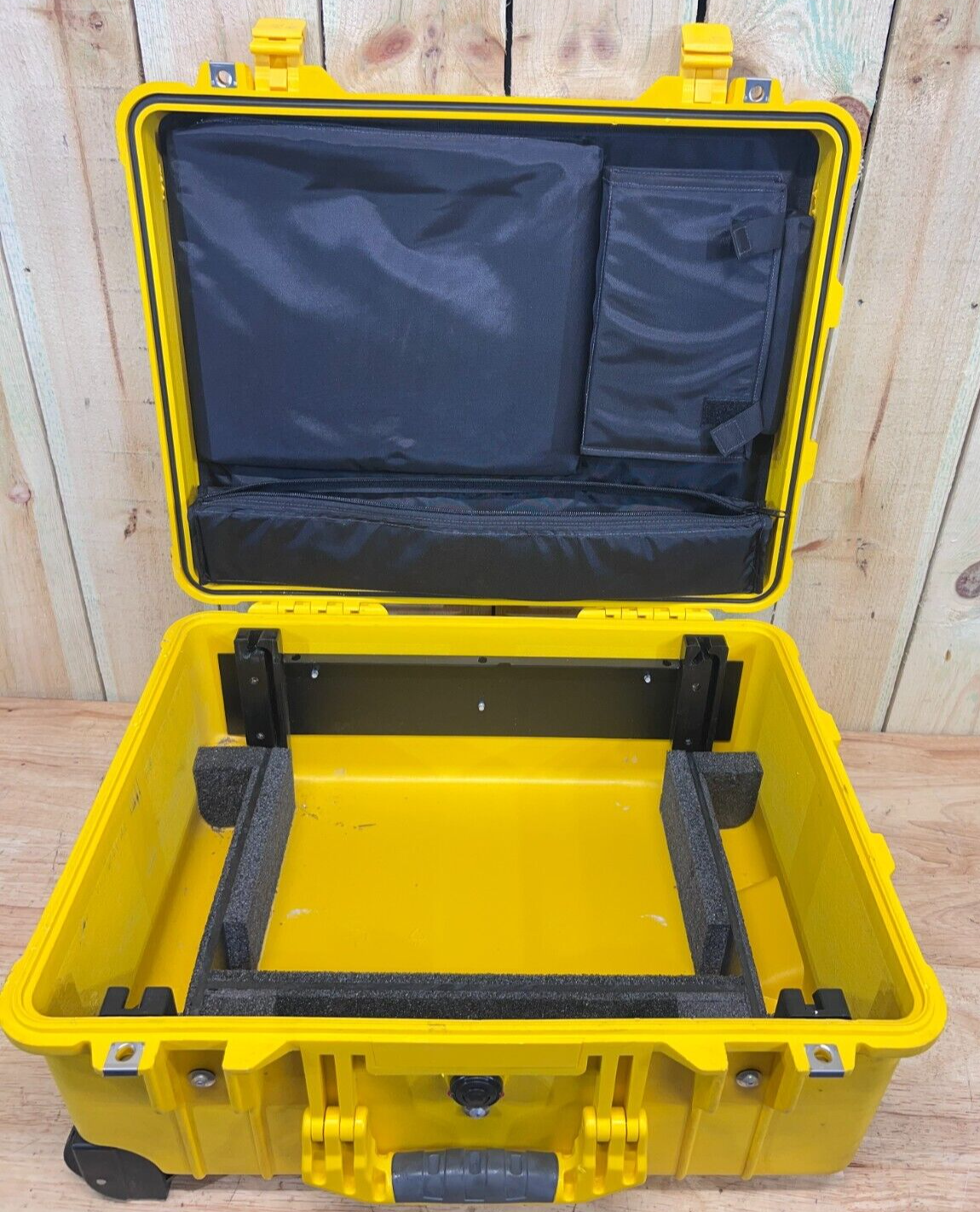 Pelican 1560 Waterproof Rolling Carry On Case YellowGood Condition AB Free Ship