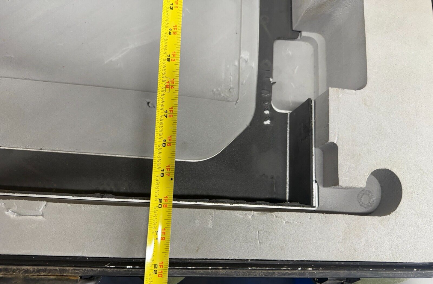 6400076
