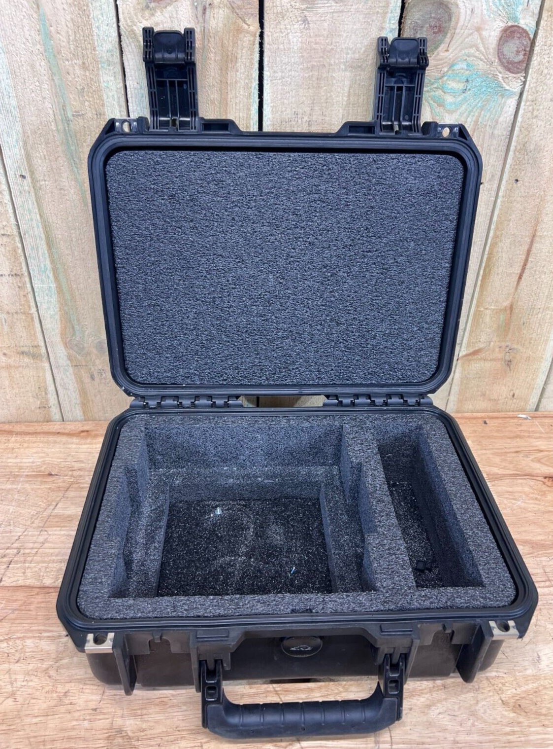 SKB 3i-1510-6 Waterproof Storage Case Black Good Condition A/B