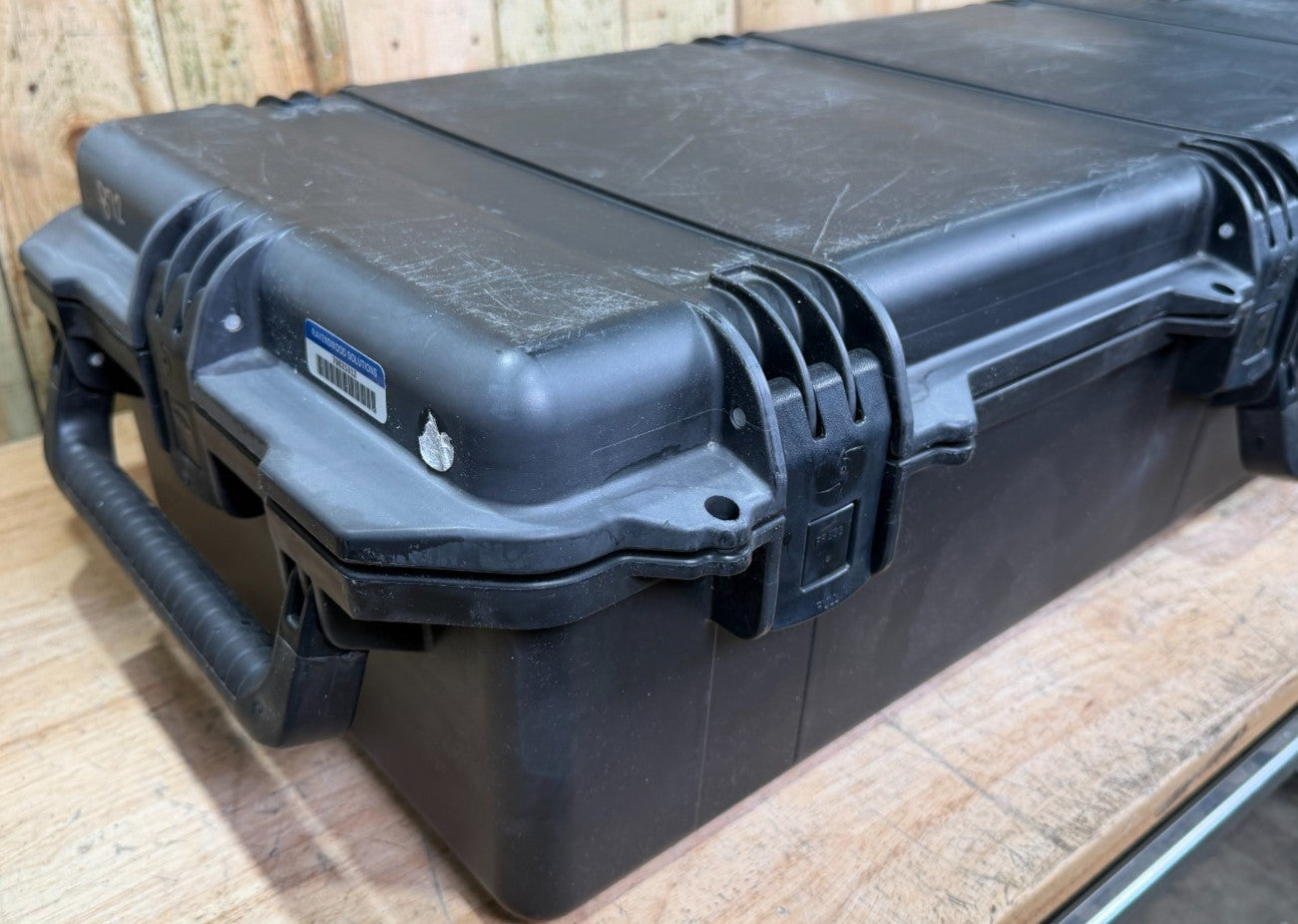 Pelican Storm IM2320 Waterproof Storage Case Free Shipping Great Condition A/B