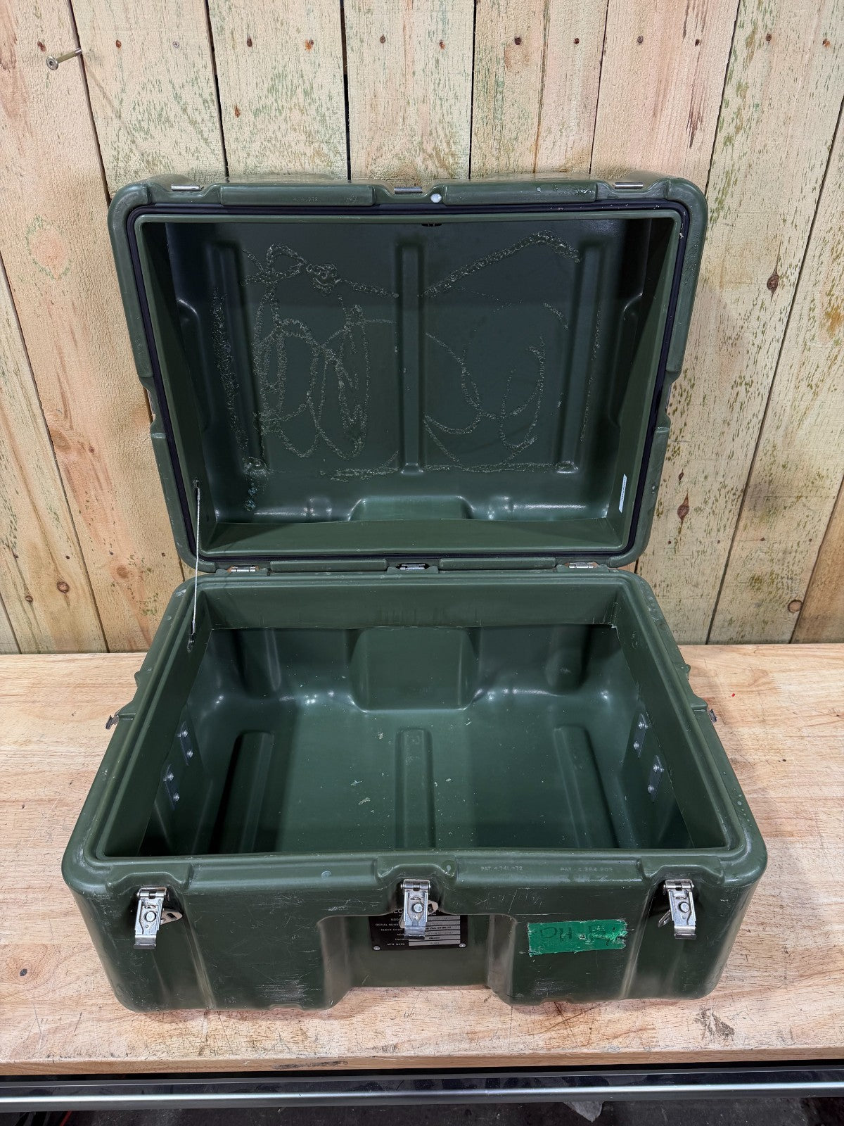 Hardigg Footlocker 24.5x19x15 Green Case Surplus Military Waterproof