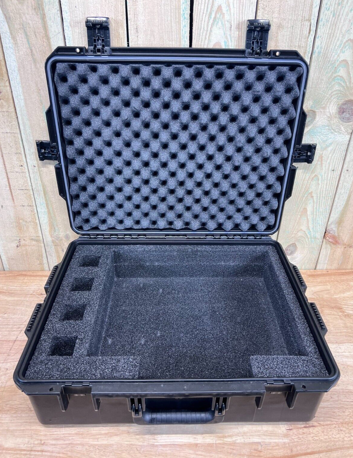 Pelican IM2700 Storm Case Black Waterproof AB Grade Good Condition Free Ship