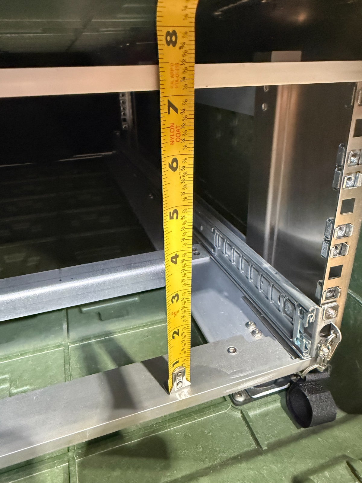 ECS Server Rack Rackmount 4U 19" X 29" Waterproof Storage Case W/ Rack