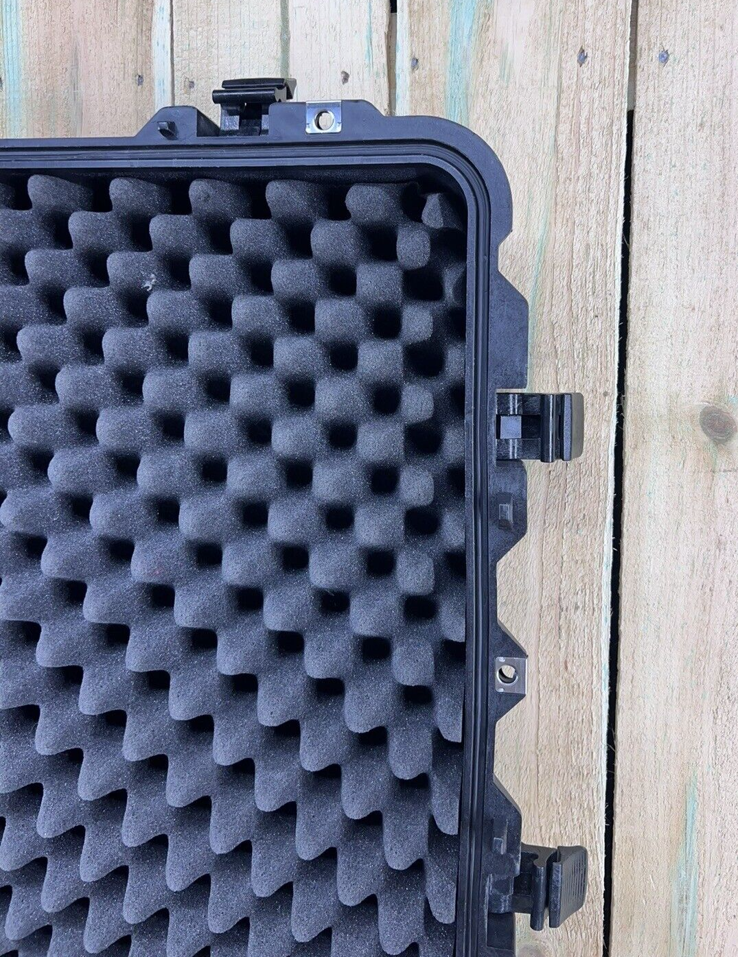 Pelican 1660 Protector Case Black Rolling Waterproof Good Condition AB Free Ship