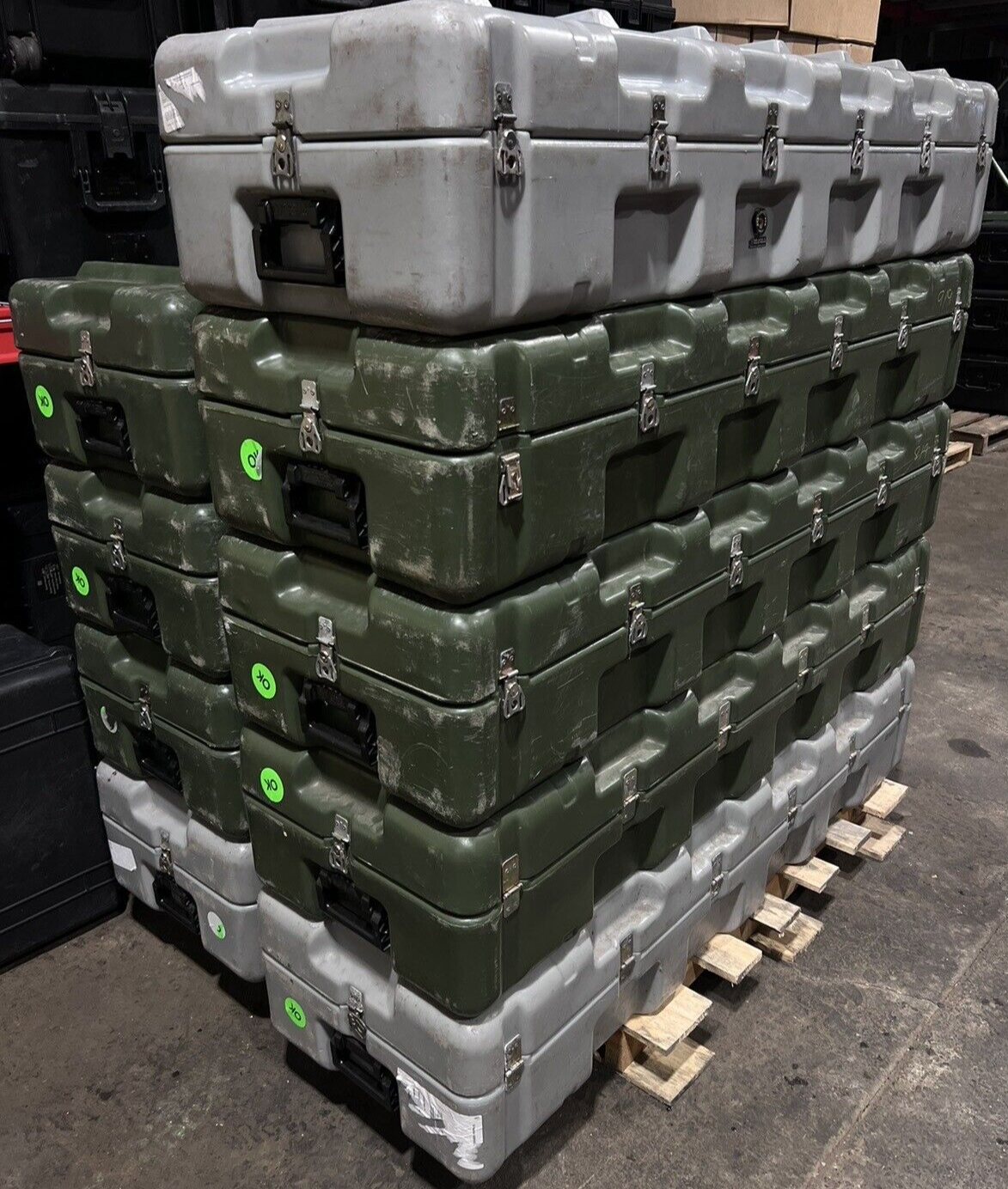 Hardigg Pelican Long Military Case 59” 19.5” 12” Grey Footlocker Waterproof Box
