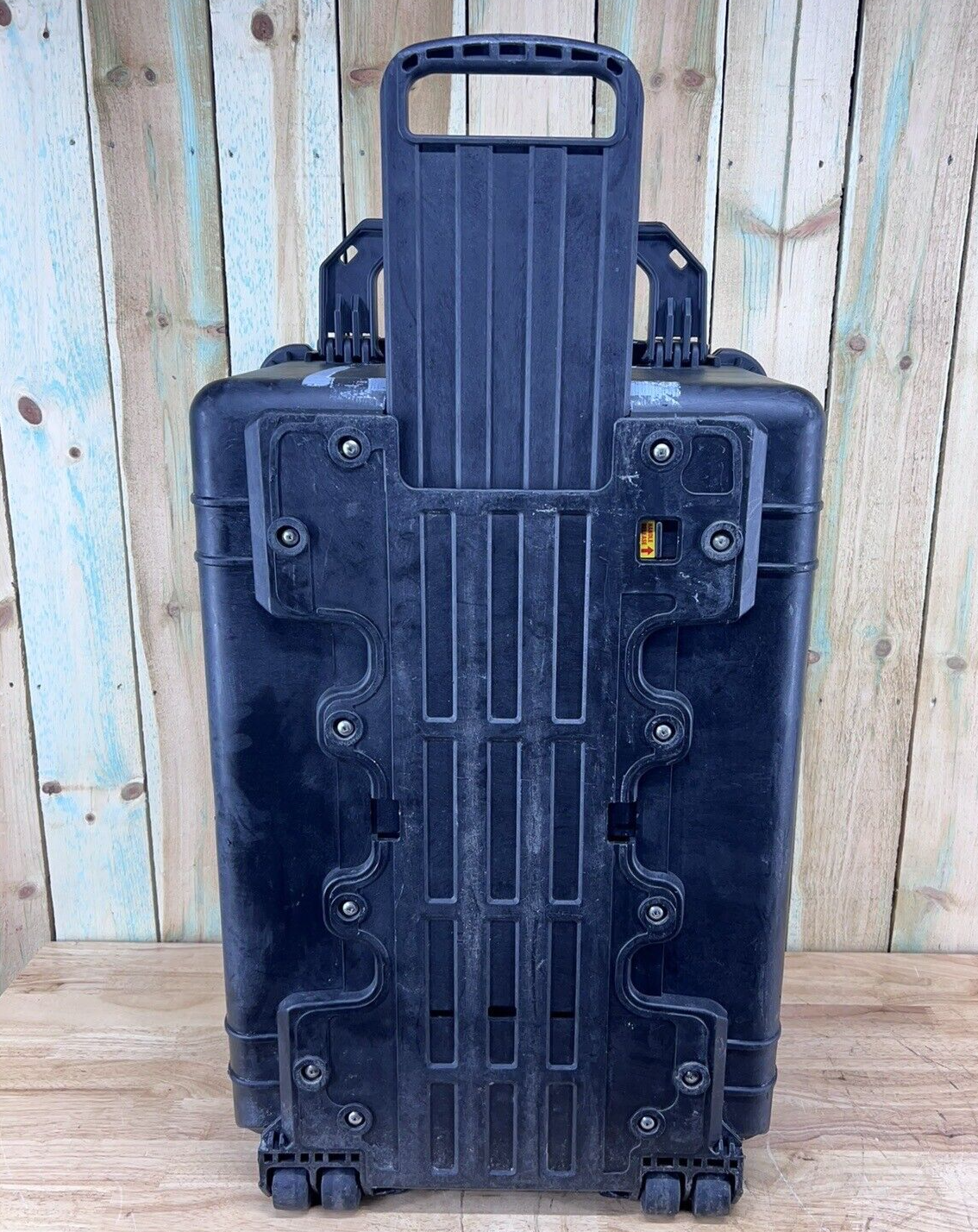 Pelican 1660 Protector Case Black Rolling Waterproof Good Condition AB Free Ship