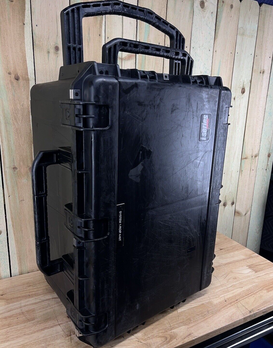 SKB iSeries 3021-8 Black Waterproof Storage Case Good Condition AB