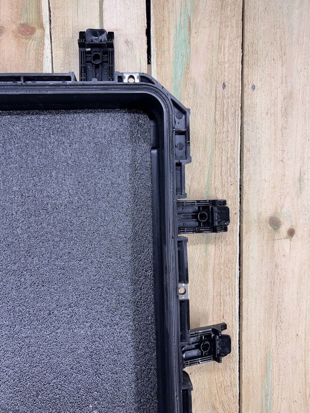 SKB iSeries 3021-8 Black Waterproof Storage Case Good Condition AB Free Ship