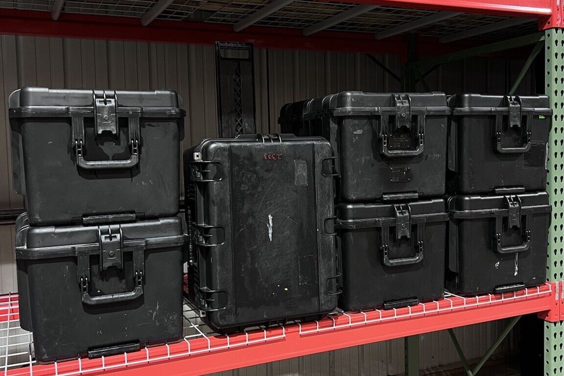 SKB 2317-14 iSeries Waterproof Rolling Case Black Good Condition A/B