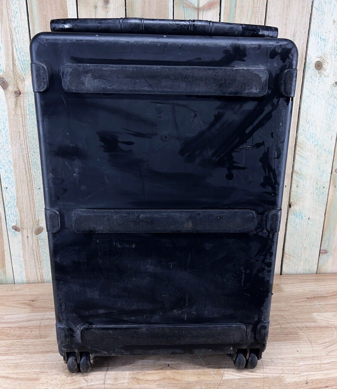 SKB iSeries 3021-8 Black Waterproof Storage Case Good Condition AB Free Ship