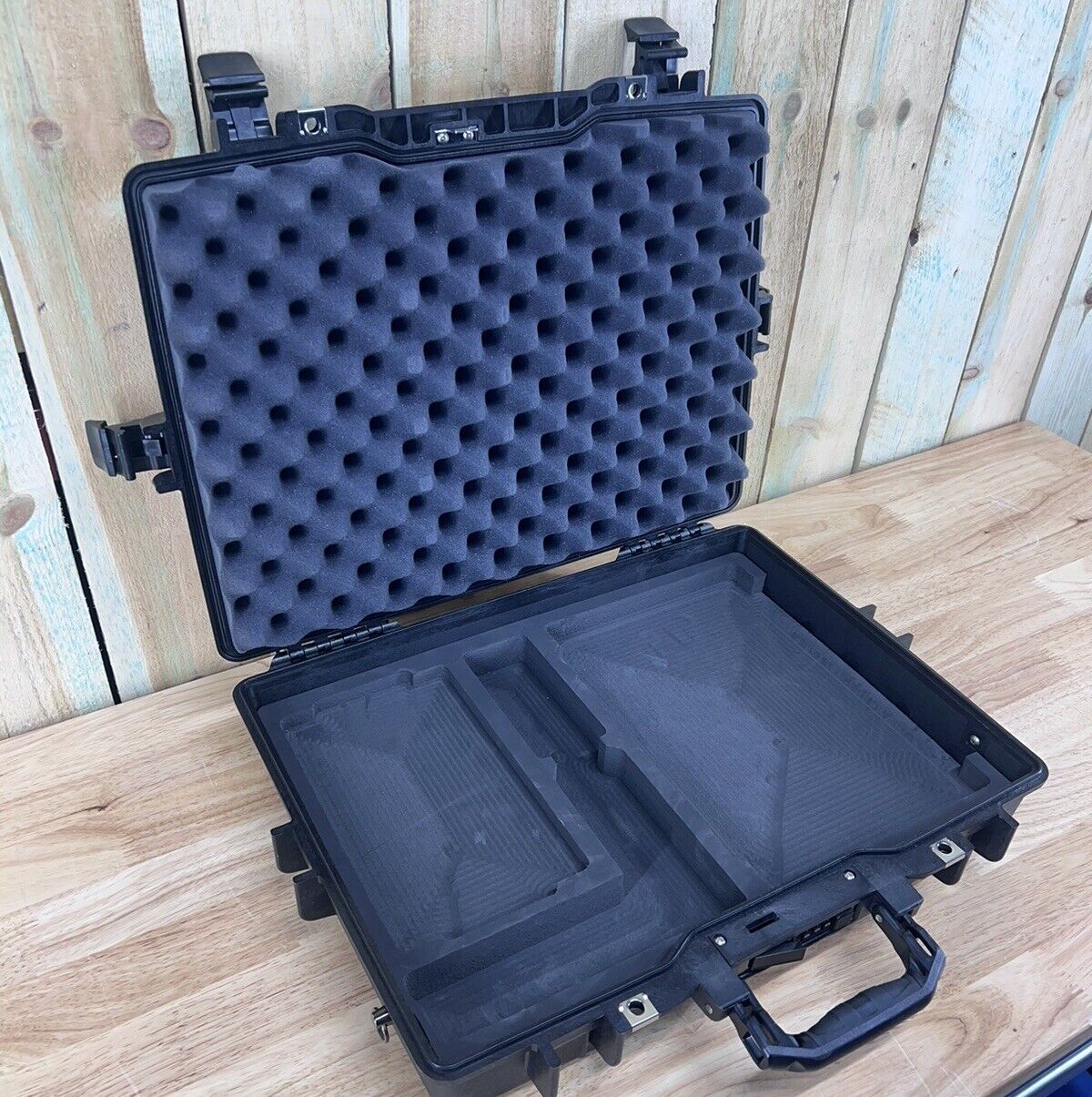 Pelican 1495 Laptop Case Wateproof Handheld Storage New Open Box Waterproof