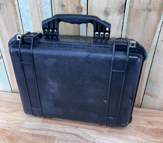 Pelican 1520 Hard Protector Case Good Condition A/B Waterproof