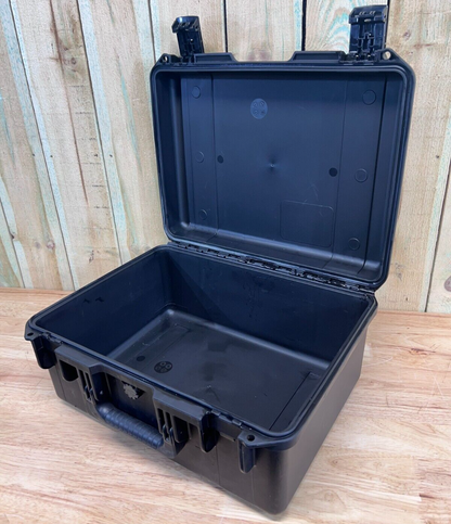 Pelican iM2450 Storm Case Waterproof Handheld Great Condition AB
