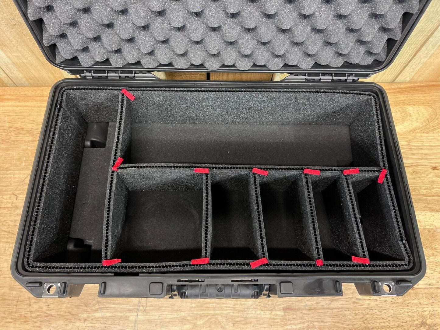 Pelican Air 1535 Rolling Carry on W/ TrekPack Foam Divider Set Black A/B