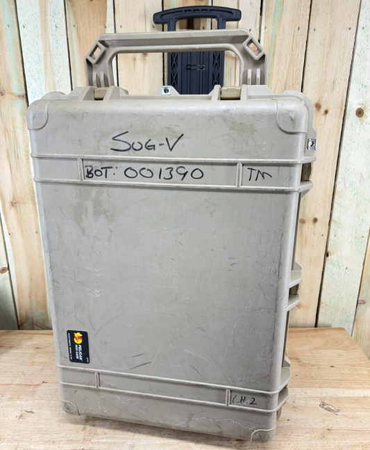 5596872