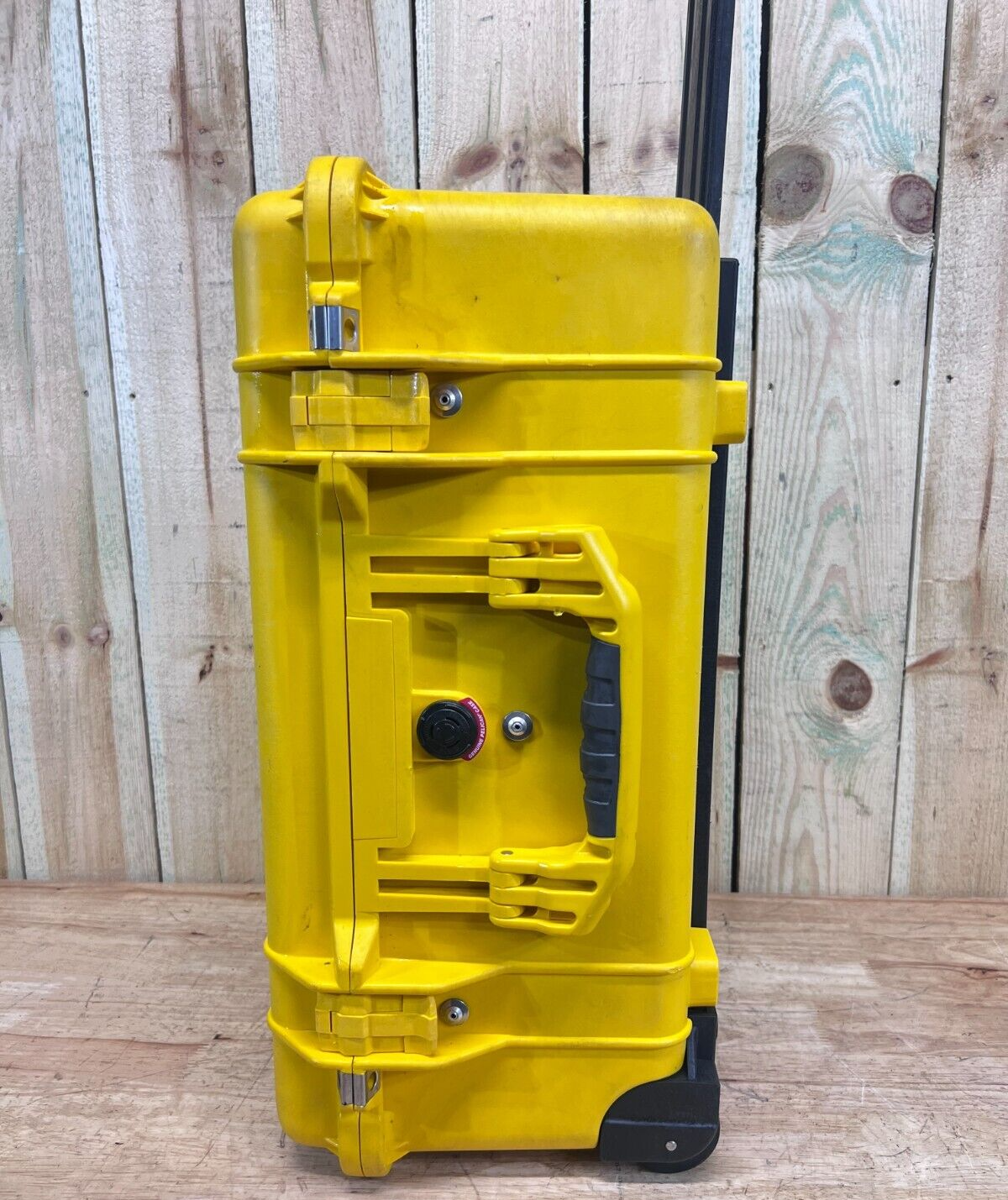 Pelican 1560 Waterproof Rolling Carry On Case YellowGood Condition AB Free Ship