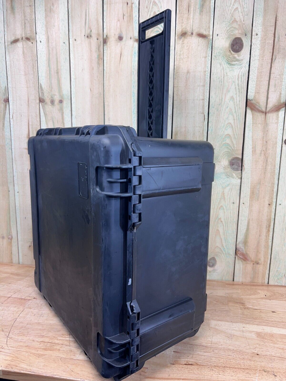 SKB iSeries 2222-12 Case Used Black Waterproof Grade B/C Free Shipping