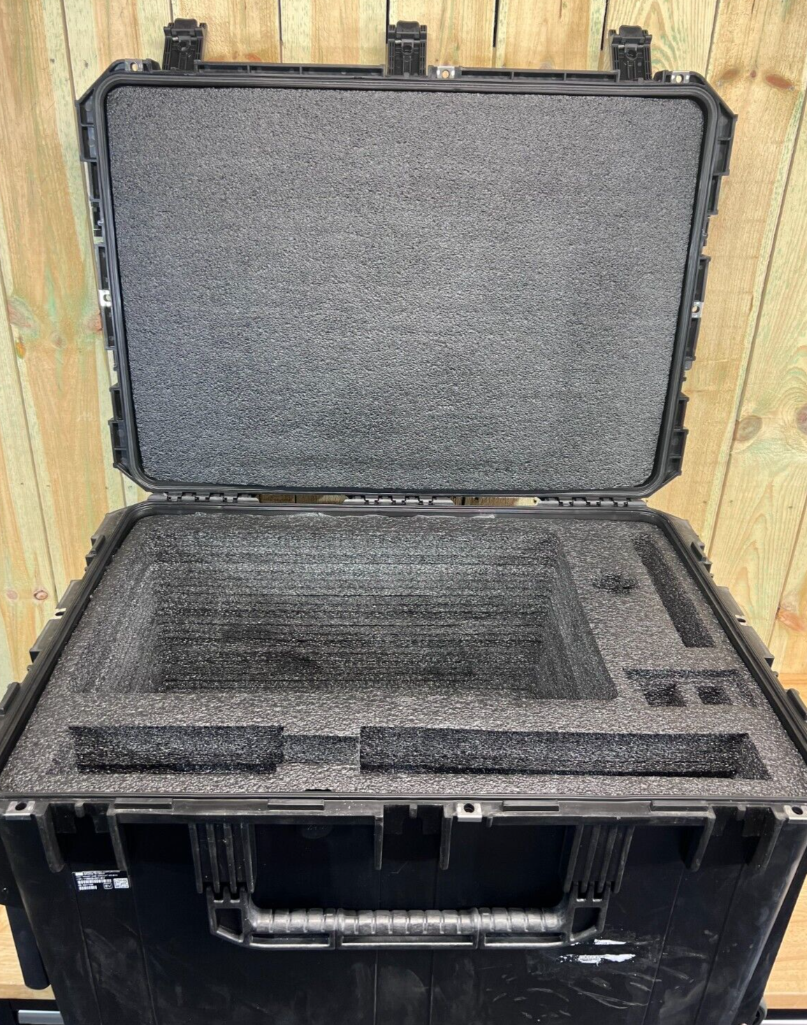 SKB iSeries 302118 Used Black Waterproof Storage Case BC Grade Free Ship
