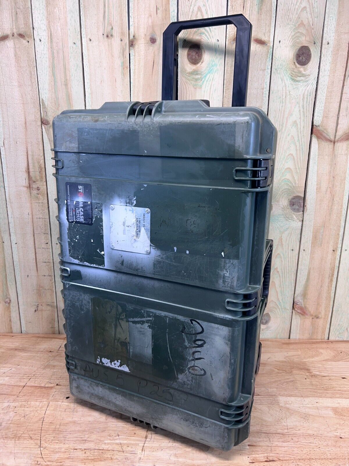 Pelican Storm IM2975 Green Rolling Hard Case Used B/C Grade Free Ship