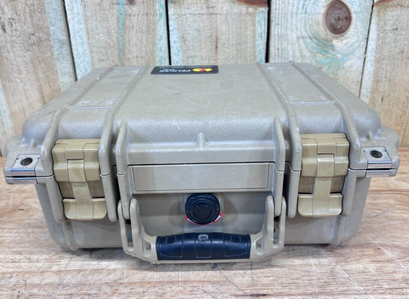 Pelican 1400 Protector Case Handheld Black Good Condition A/B Free Shipping