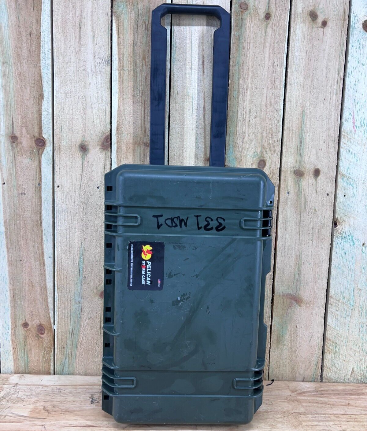 Pelican IM2500 Storm Case Waterproof  Carry On (1510) Green Good Condition AB