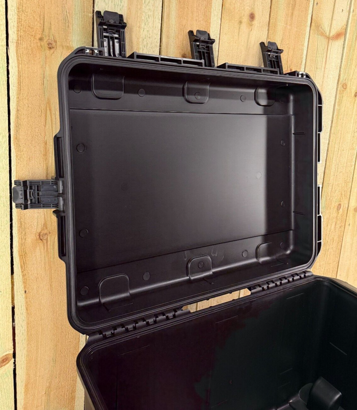 SKB iSeries 2317-14 iSeries Waterproof Storage Case Brand New Rolling Music Case