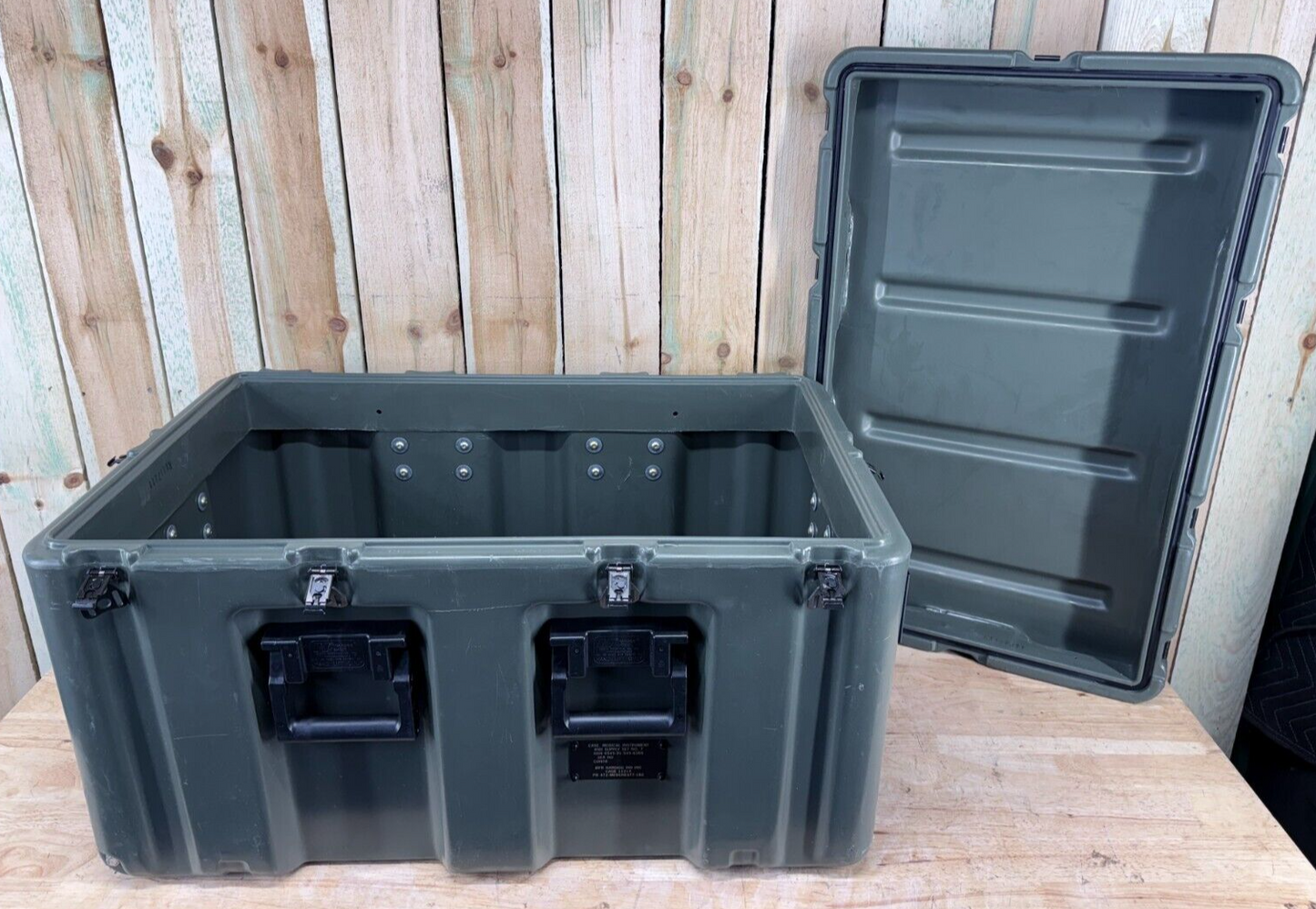 Pelican Hardigg Case 33X21X19" Green  Military Waterproof Storage Container