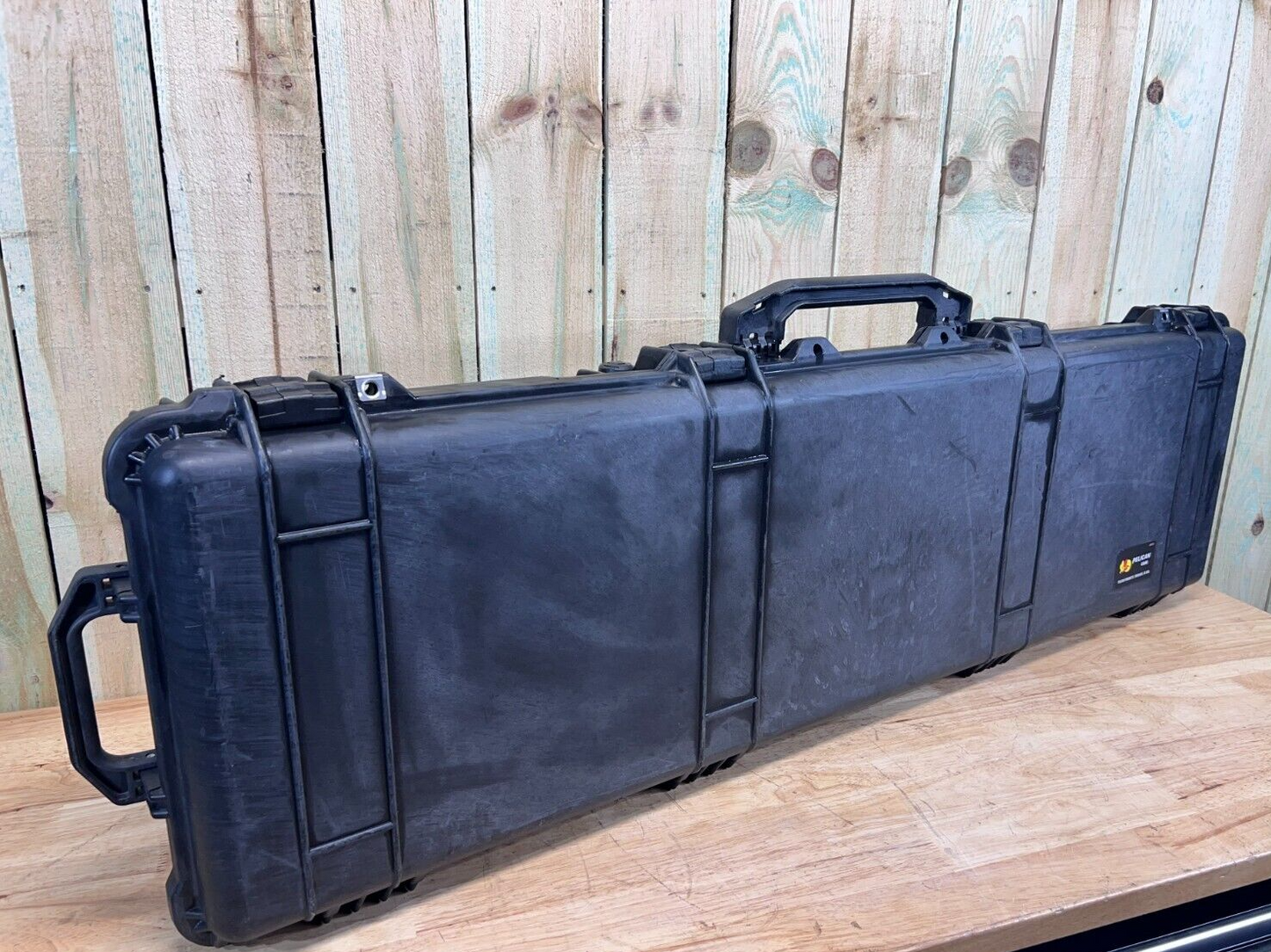 Pelican 1750 Protector Long Rifle Case Black Rolling Good Condition AB Free Ship