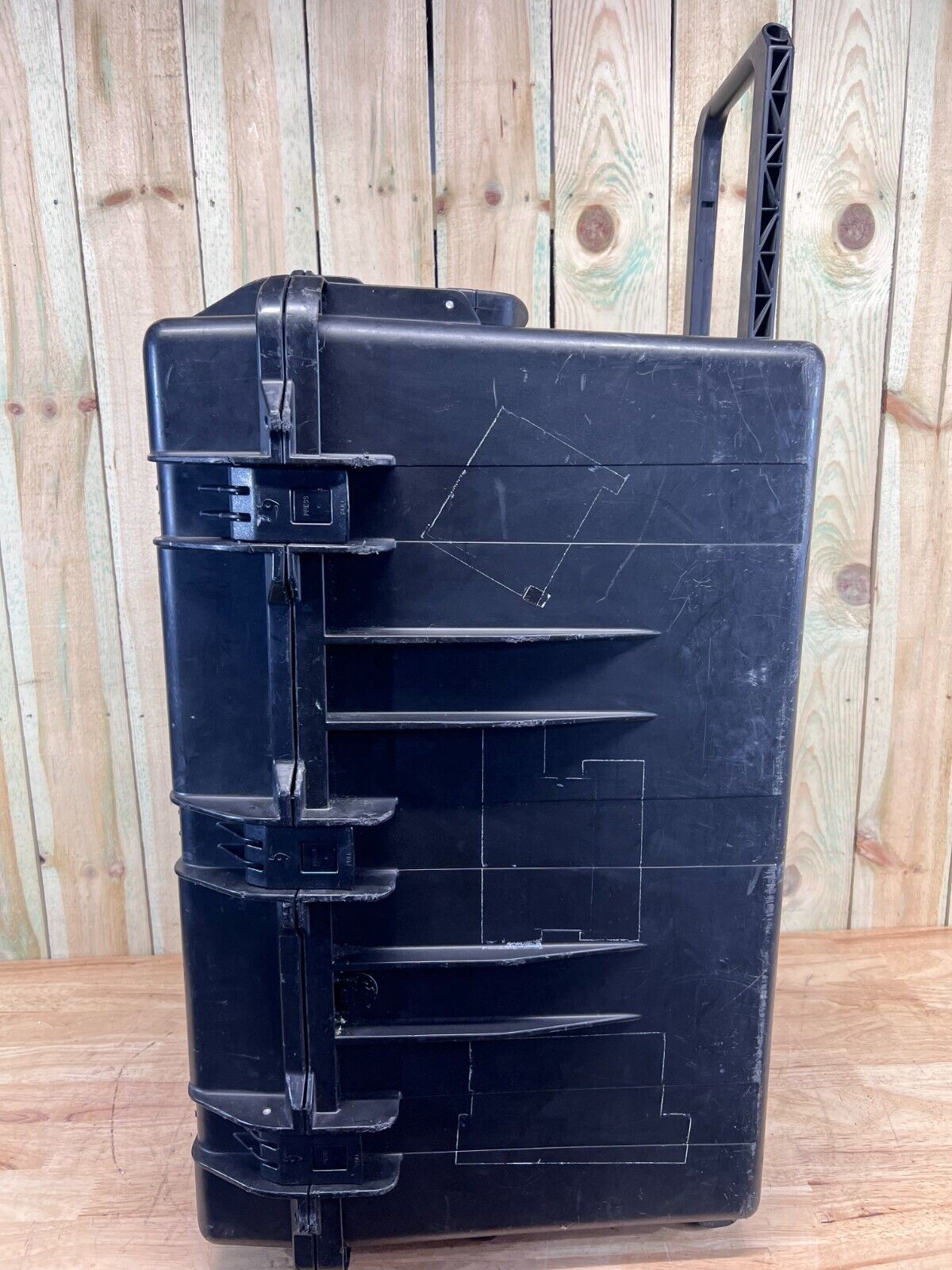 Pelican iM3075 Storm Transport Case Good Condition Grade AB Free Shipping