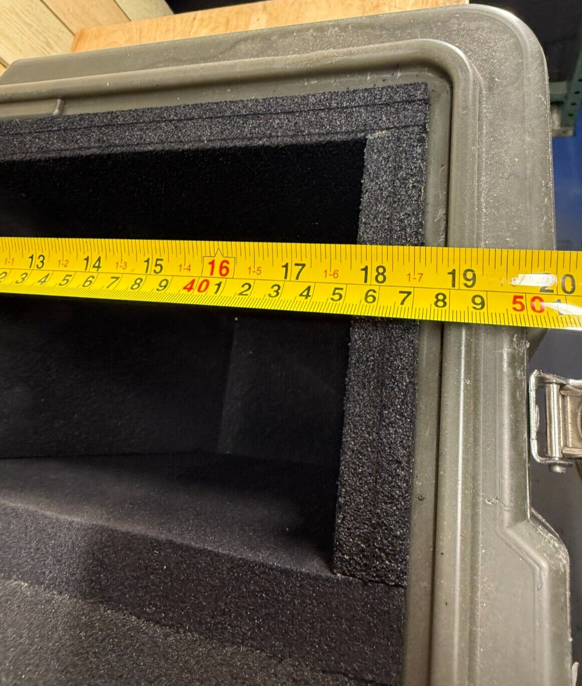 Pelican Hardigg Footlocker Green Transport Case 31