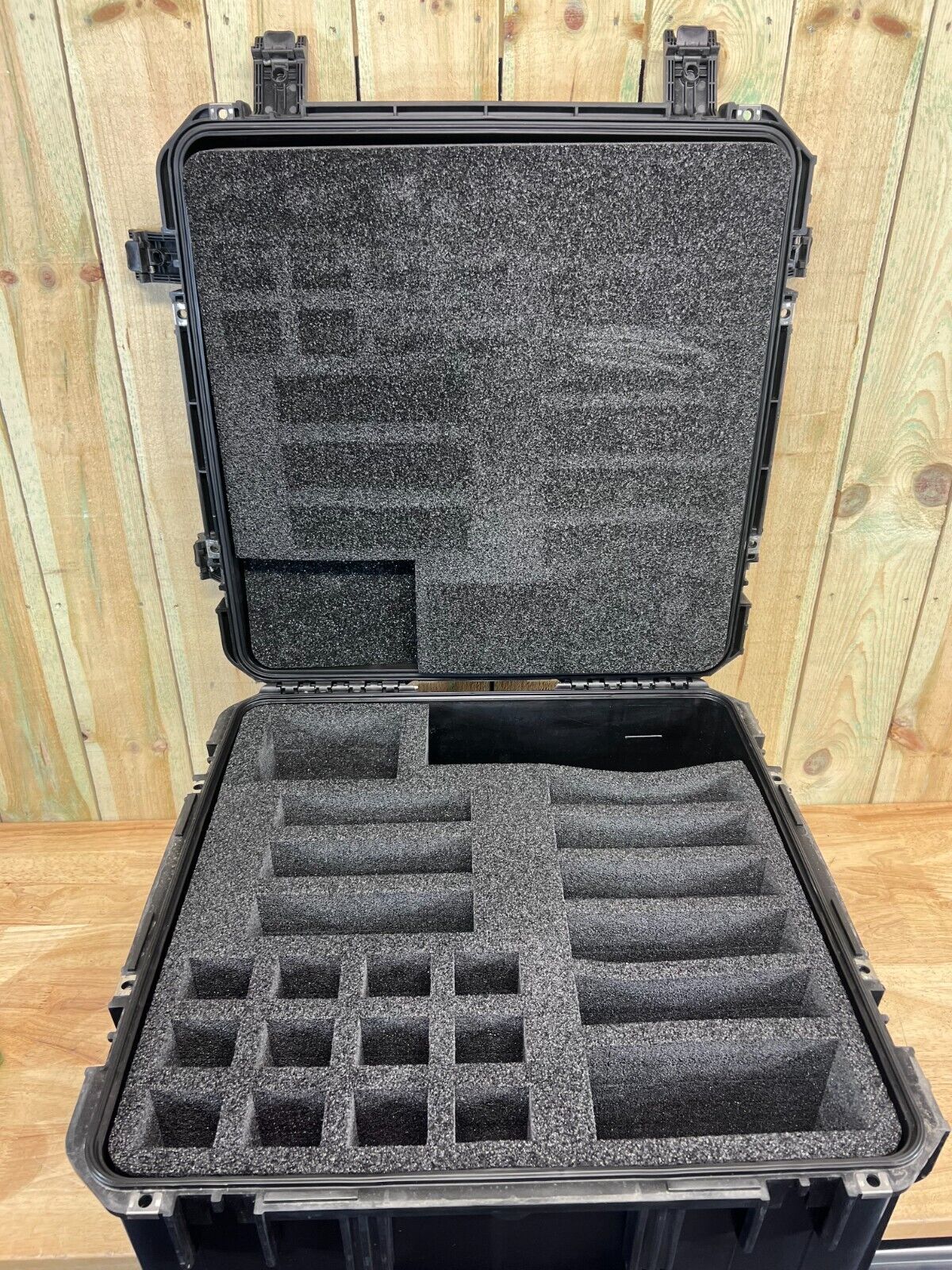 SKB iSeries 2222-12 Case Used Black Waterproof Grade B/C Free Shipping
