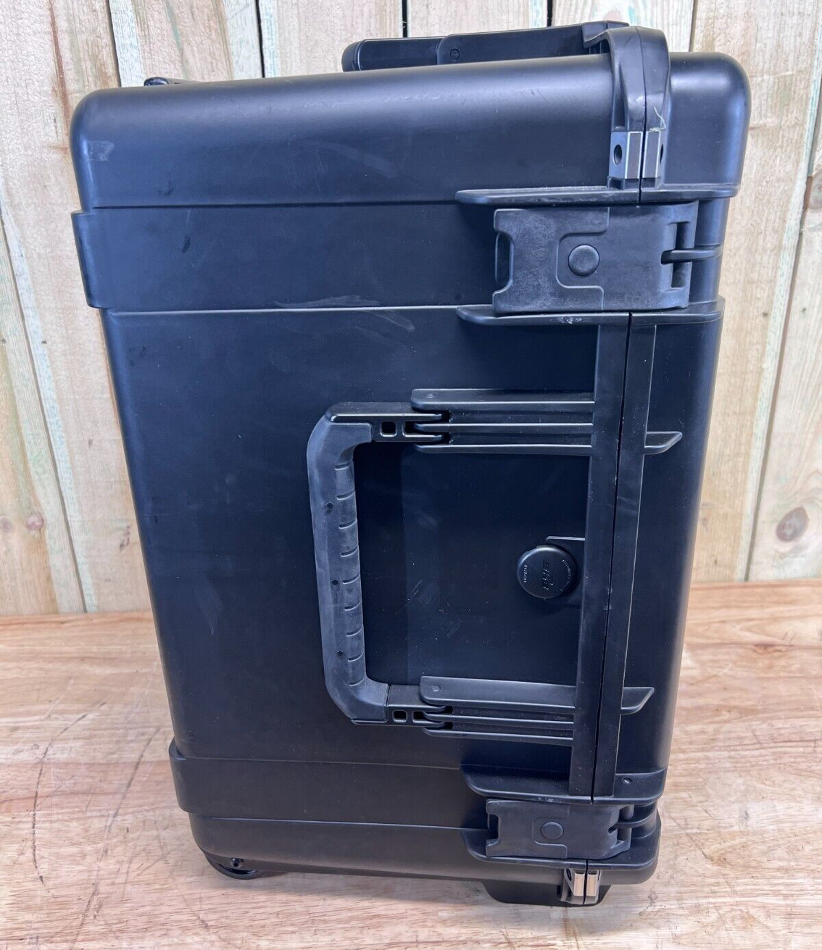 SKB 3i221712 iSeries Waterproof Rolling Case Black Good Condition AB