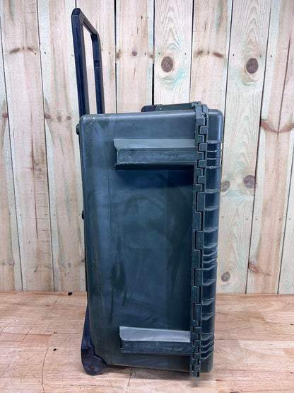 Pelican Storm IM2975 Green Rolling Hard Case Used B/C Grade Free Ship