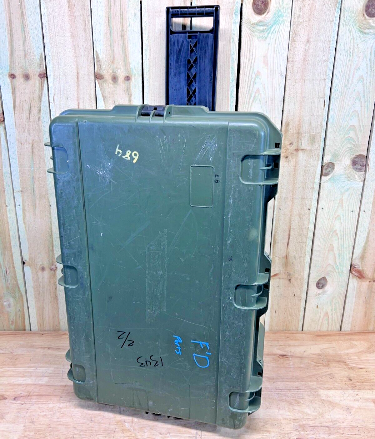 SKB 2918-14 Rolling Waterproof Storage Case Green Good Condition AB Free Ship