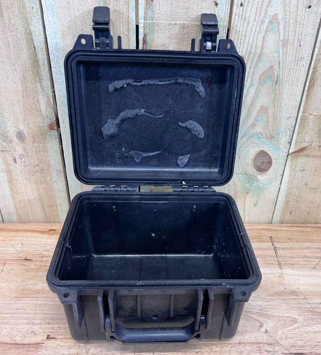 Pelican 1300 Protector Case Black Waterproof BC Cond. Free Shipping