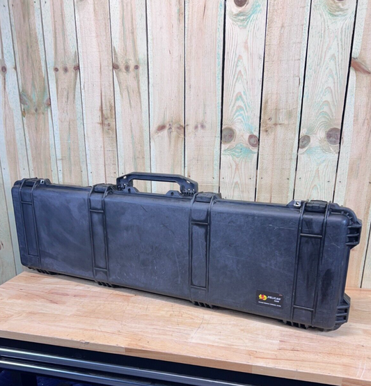 Pelican 1750 Protector Long Rifle Case Black Rolling Good Condition AB Free Ship
