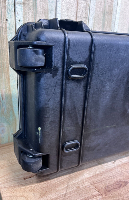 Pelican 1750 Protector Long Rifle Case Black Rolling Good Condition AB Free Ship