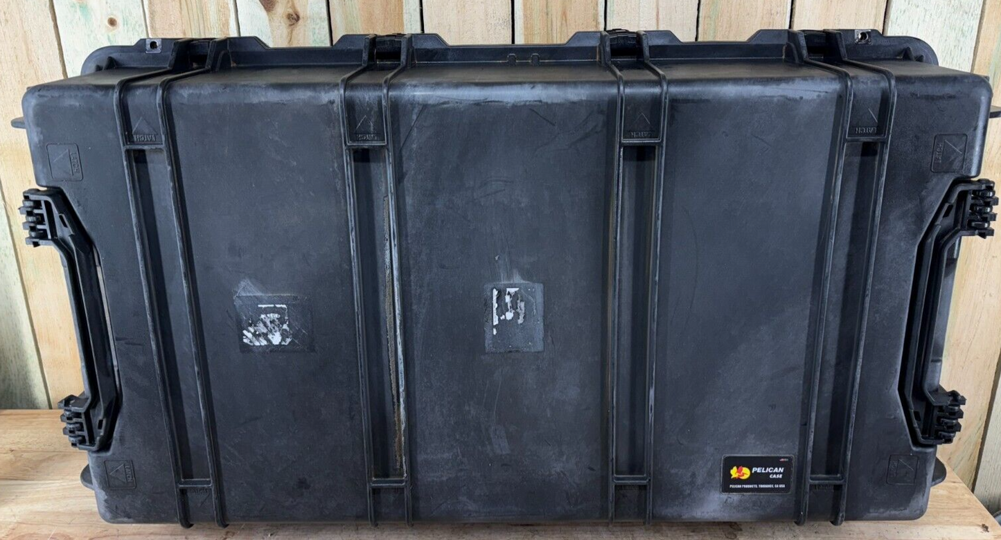 Pelican 1780 Protector Case Black Rolling Waterproof Good Condition AB