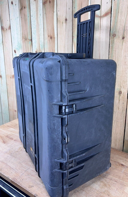 Pelican 1640 Protector Case Transport Rolling Waterproof Used B/C Free Ship