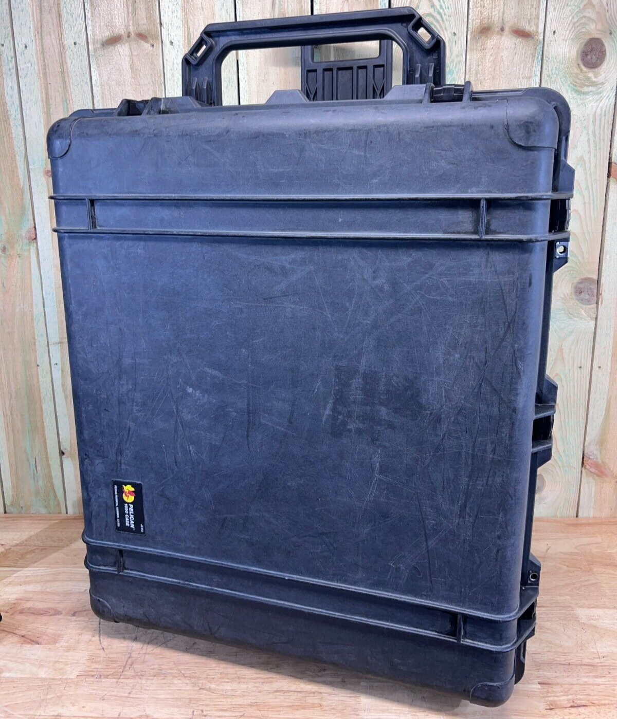 Pelican 1690 Protector Large Waterproof Transport Storage Case Rolling