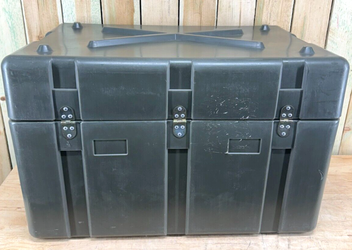 Pelican Hardigg Footlocker Green Transport Case 31