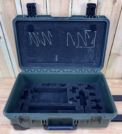 Pelican IM2500 Storm Case Waterproof  Carry On (1510) Green Good Condition AB