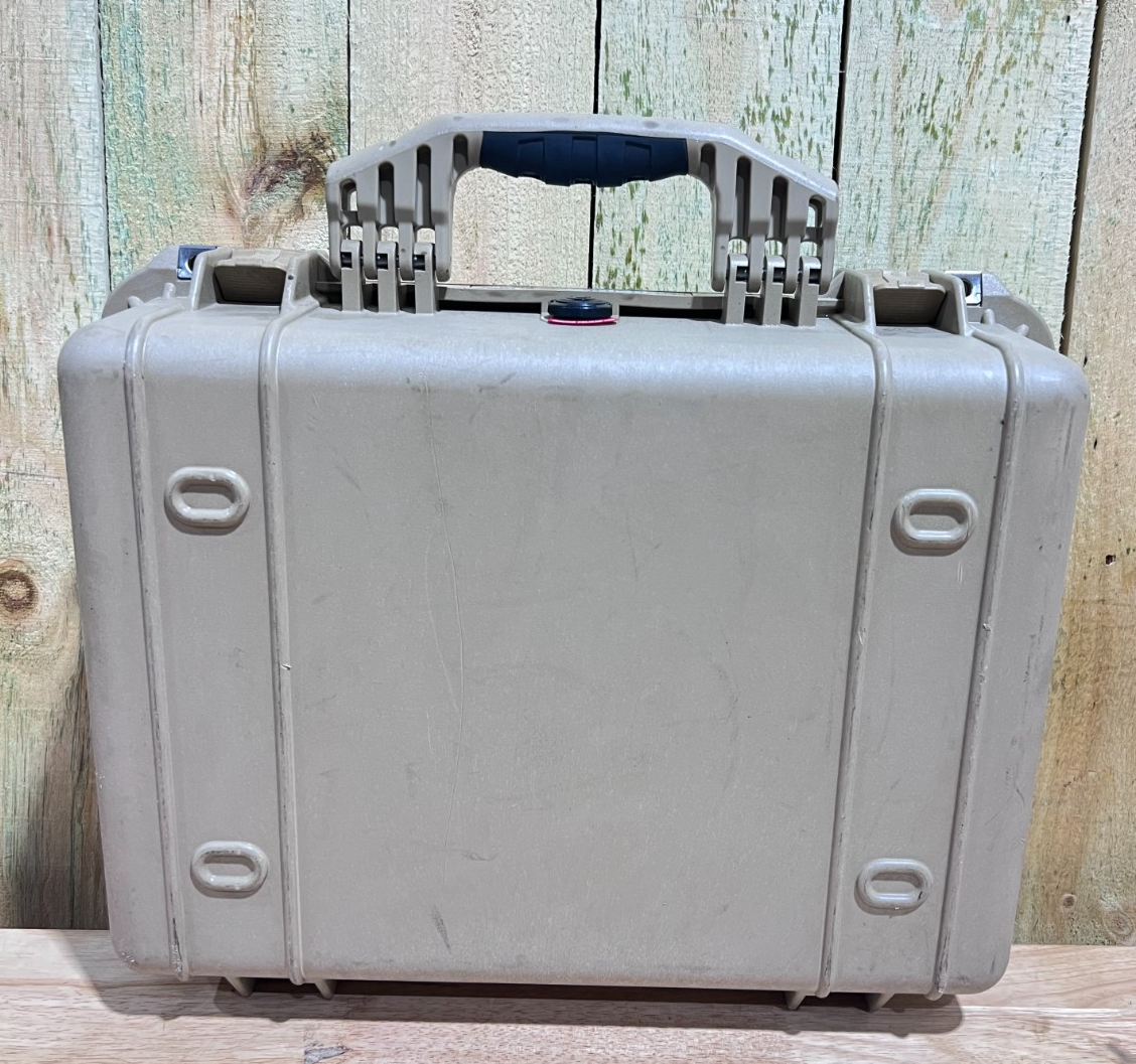Pelican 1520 Tan Hard Protector Case Good Condition A/B Waterproof Free Shipping