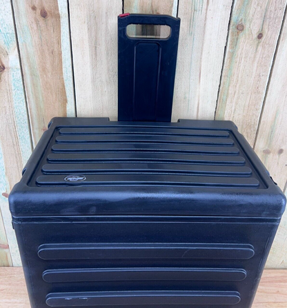 SKB 6U rSeries Rolling Rack Server Rack Grade A/B Great Shape Free Shipping