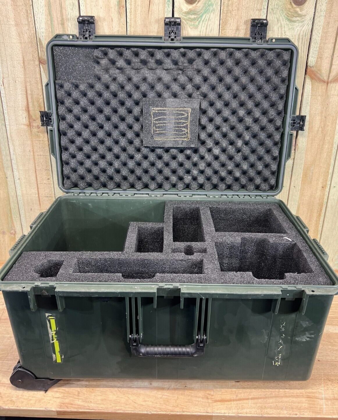Pelican Storm IM2975 Green Rolling Hard Case Used B/C Grade Free Ship