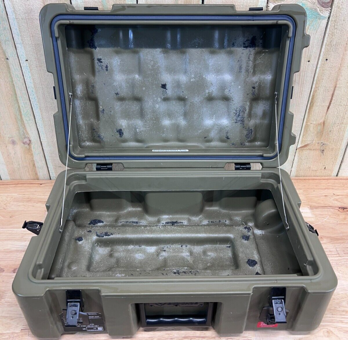 ECS Loadmaster 22x14x9 Case Rolling W Extendable Handle 1510 AB Carry On Tan