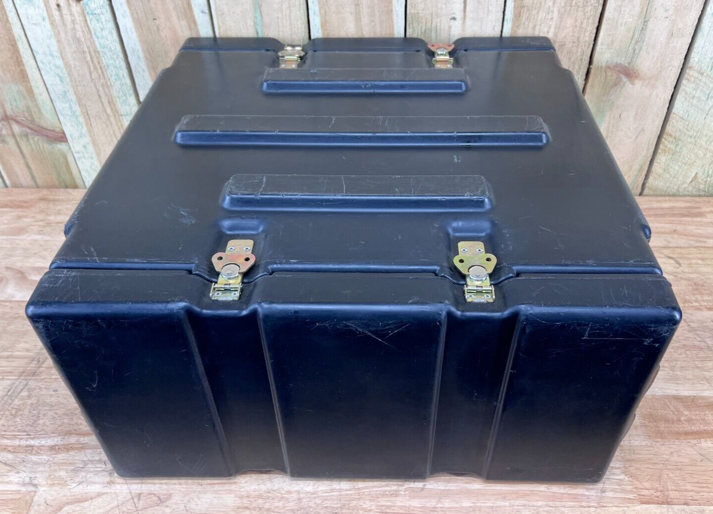 Pelican Hardigg Server Rack Rackmount 4U 19" Waterproof Storage Case W/ Rack