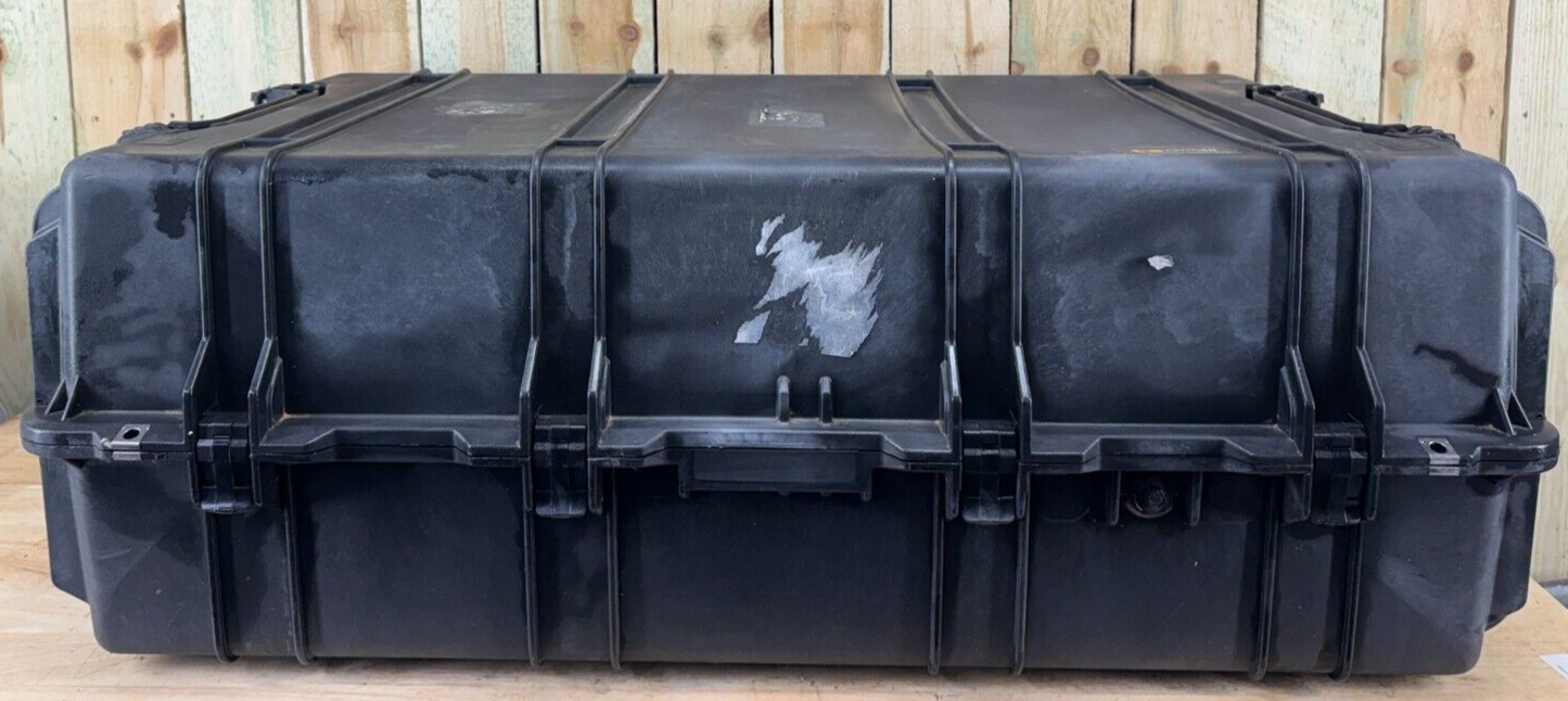 Pelican 1780 Protector Case Black Rolling Waterproof Good Condition AB