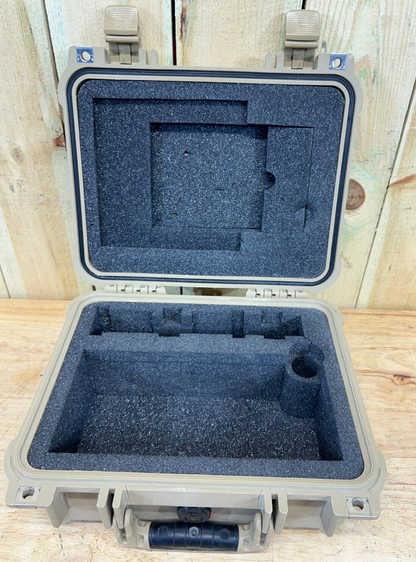Pelican 1400 Protector Case Handheld Black Good Condition A/B Free Shipping