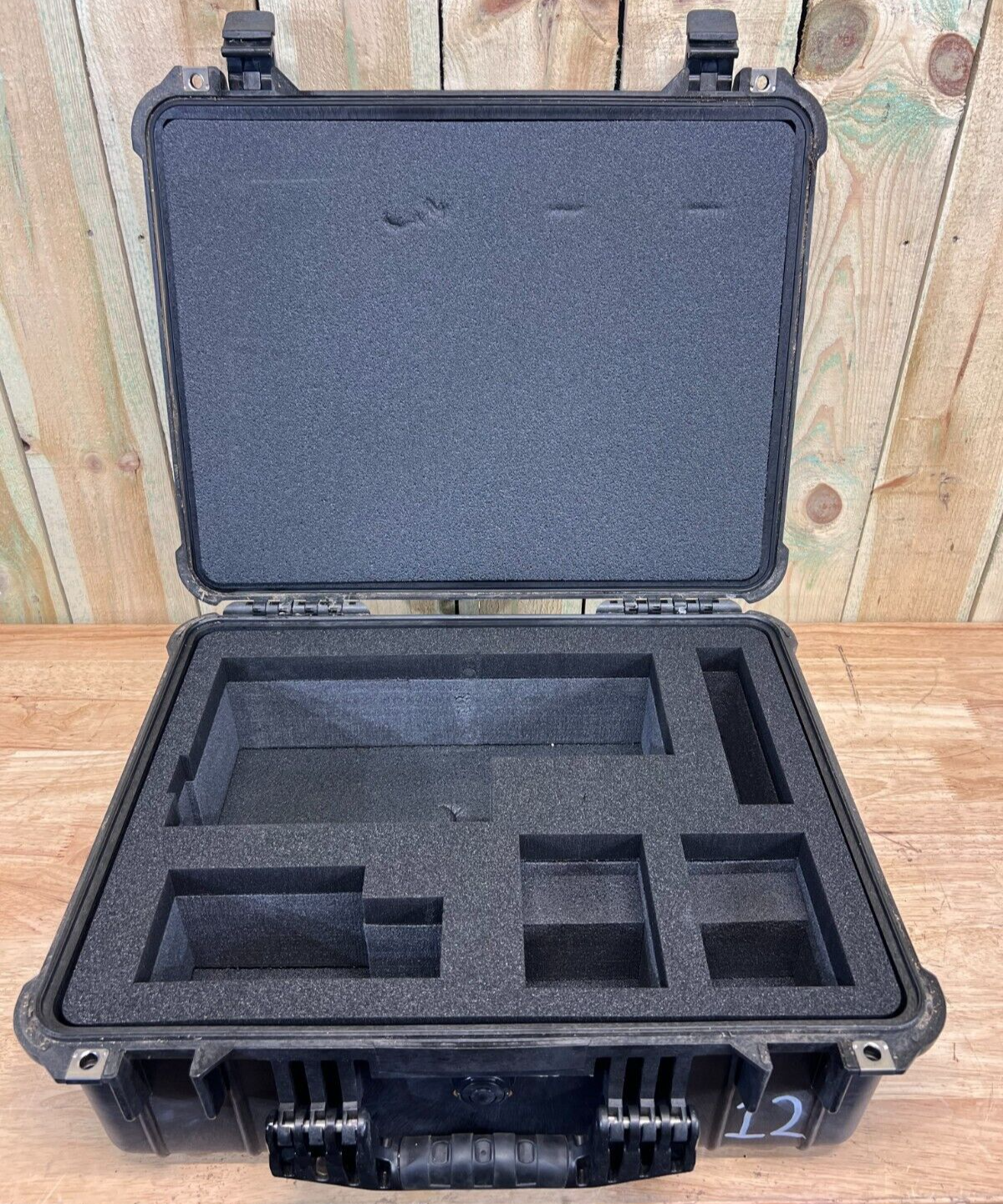 Pelican 1550 Protector Case Black Waterproof B/C Grade Free Shipping